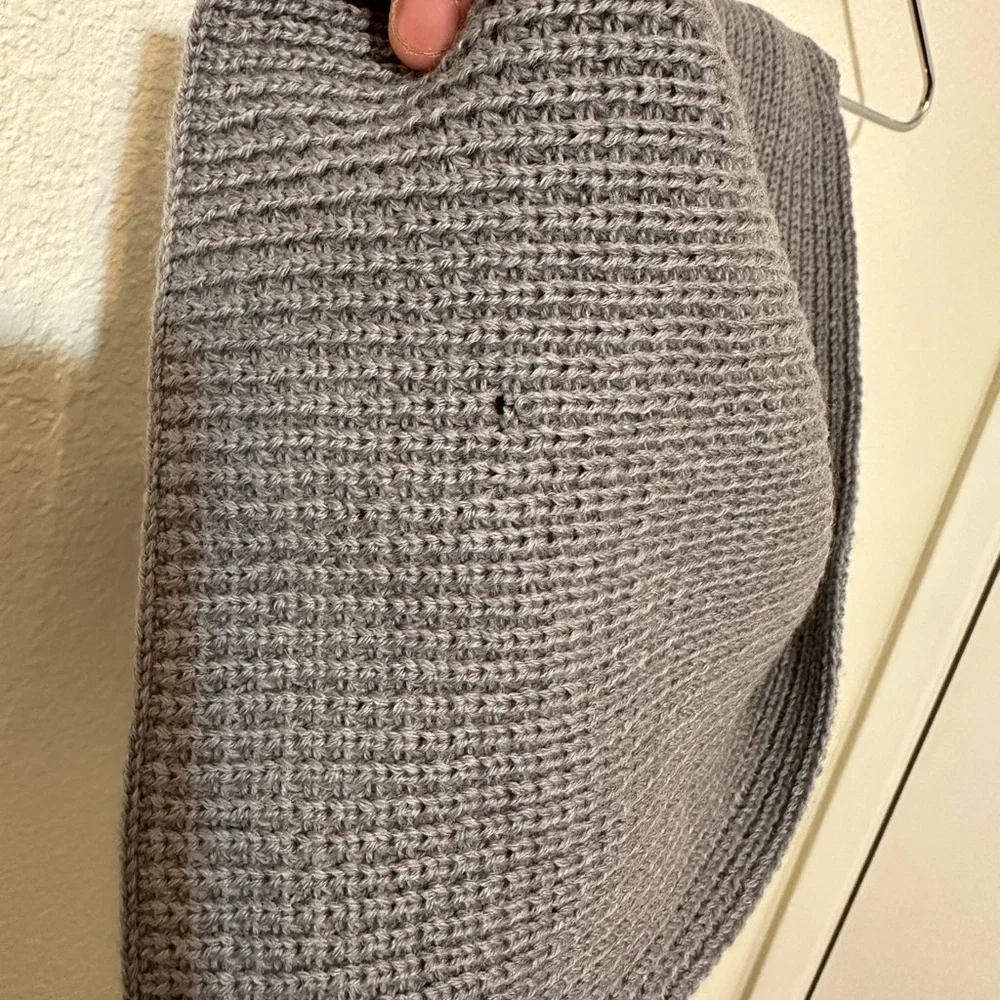 AETHER 100% Merino Wool Gray Long Knit Scarf - Picture 5 of 6